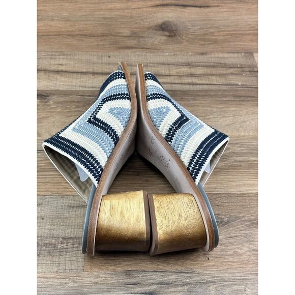 Bernardo Nala Embroidered Block Heel Mules Blue White Size 10 Anthropologie - Picture 3 of 7